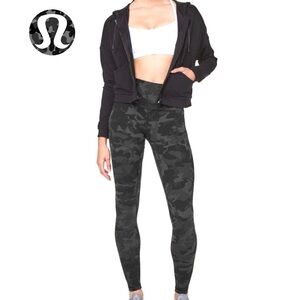 EUC! LULULEMON 🍋 Women’s Align High Rise Tights 28” Camouflage Multi Grey Size 8